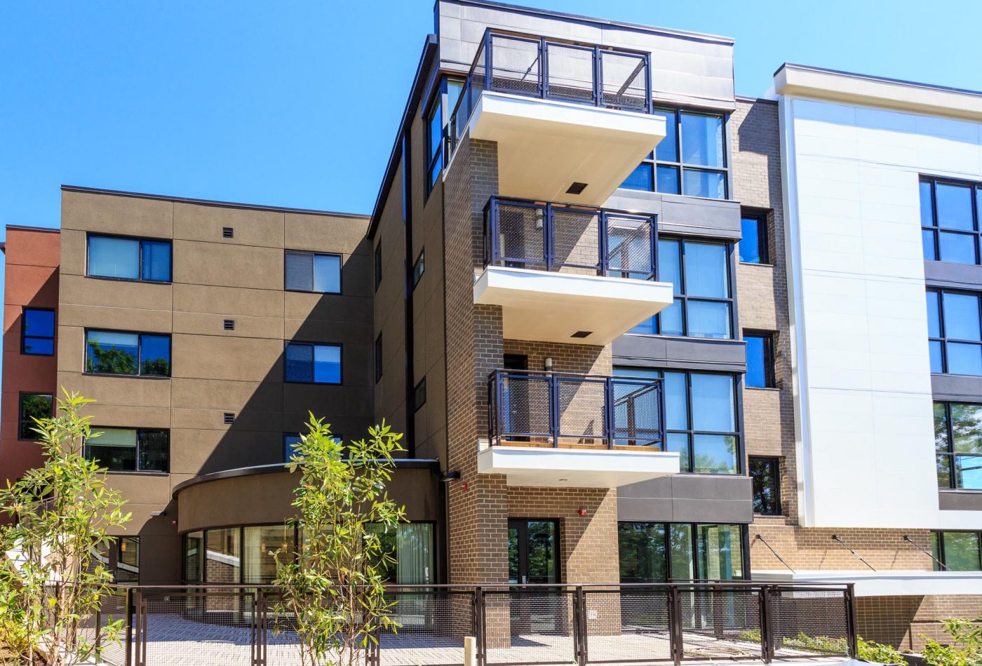 Girard Street Apartments Balcony